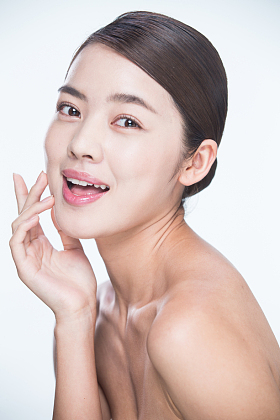 青年女人妆面肖像