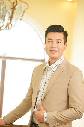 成熟的中年男人图片