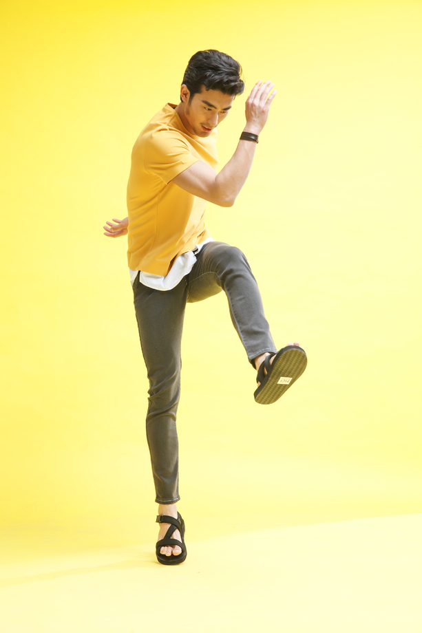 时尚的青年男人