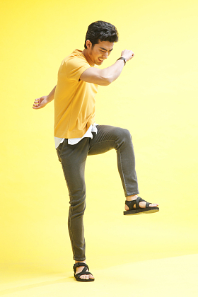 时尚的青年男人