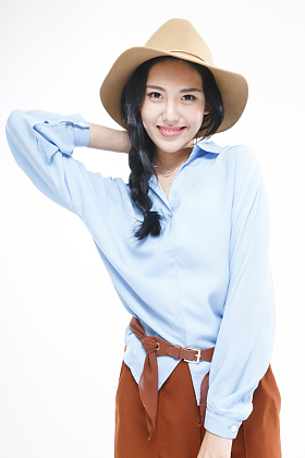 漂亮的青年女人