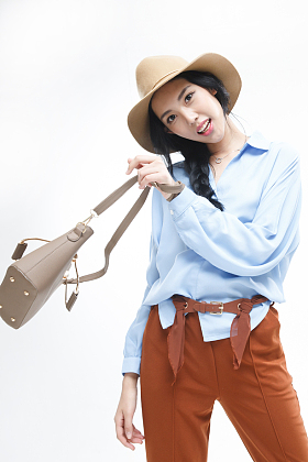 漂亮的青年女人