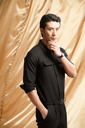 时尚青年男人照片