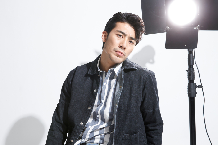 青年模特在摄影 青年模特在摄影