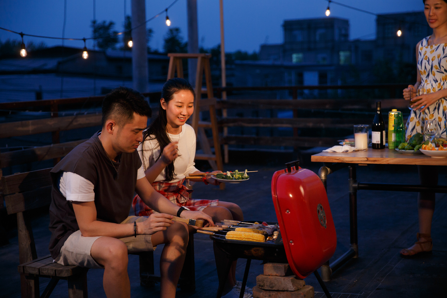 青年人聚会野餐 青年人聚会野餐