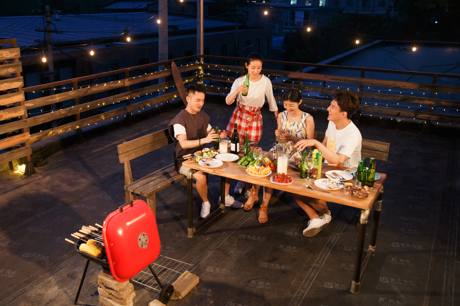 青年人聚会野餐 青年人聚会野餐