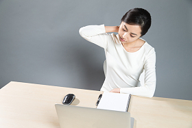 疲劳的女白领图片