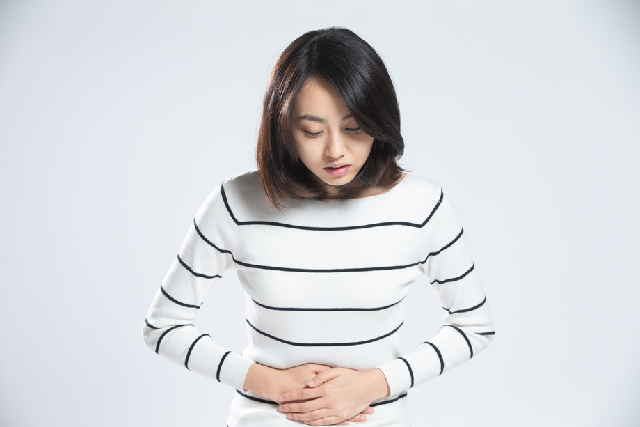 青年女人肚子疼图片 青年女人肚子疼图片