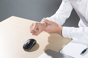 商务男白领手特写图片