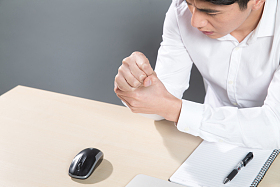 商务男白领手特写