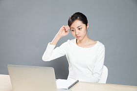 疲劳的女白领