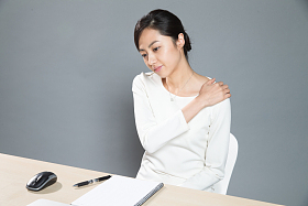 疲劳的女白领
