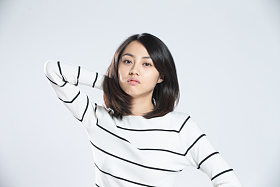 青年女人生病照片