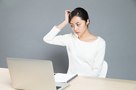 疲劳的女白领图片