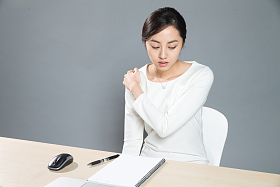 疲劳的女白领图片