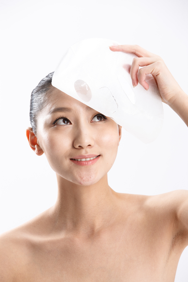 年轻女人化妆图片 年轻女人化妆图片