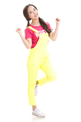 快乐的年轻女孩图片