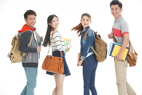 年轻的大学生背着书包图片