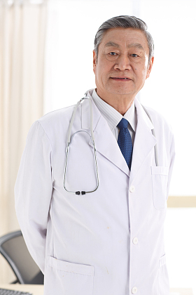 自信的医疗工作者图片