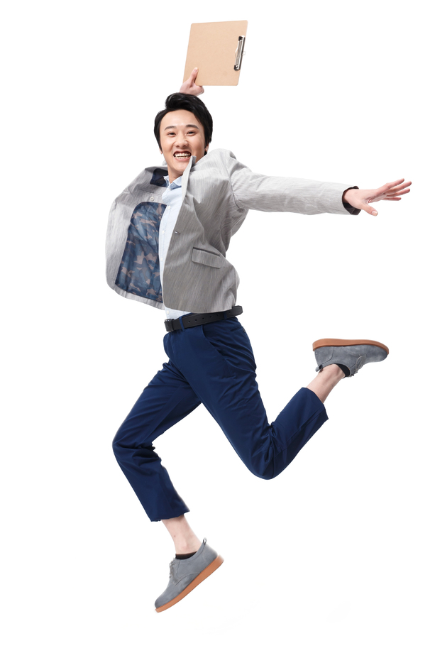 商务男士跳跃图片 商务男士跳跃图片