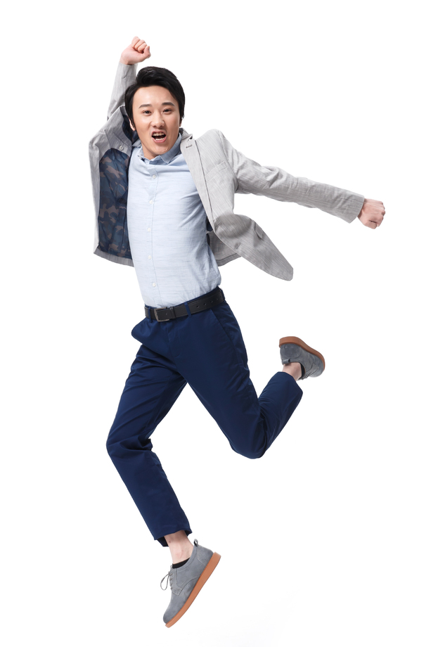 商务男士跳跃图片