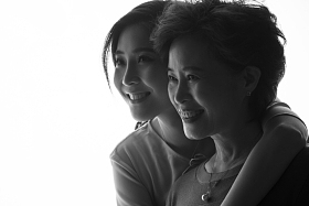 幸福母女图片