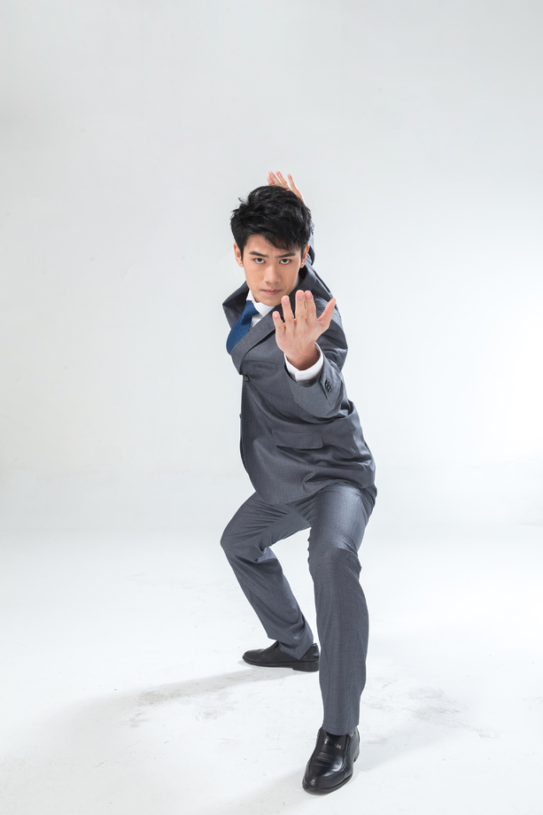 功夫男白领图片 功夫男白领图片