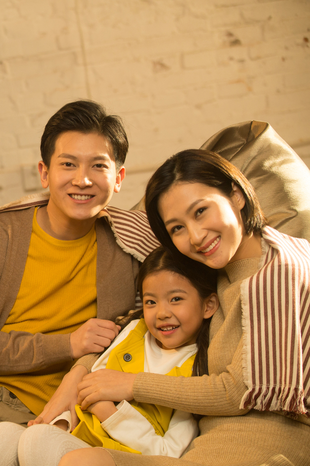 幸福的一家三口图片