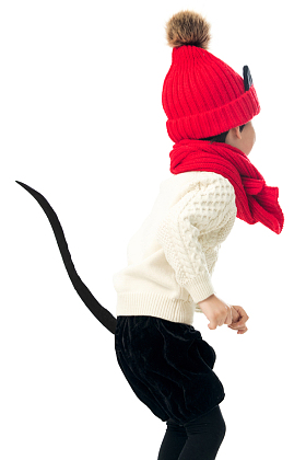 小男孩过年穿新衣服图片