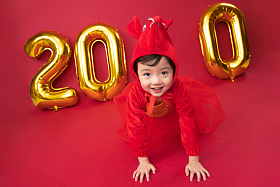 可爱的小朋友过新年图片