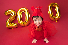可爱的小朋友过新年图片