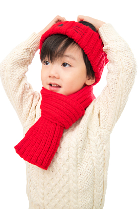 快乐玩耍的小男孩图片