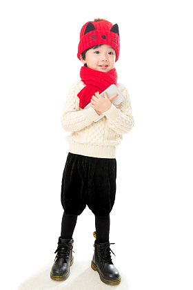 快乐玩耍的小男孩图片