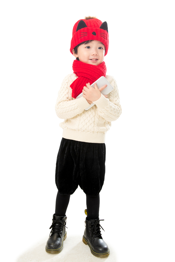 快乐玩耍的小男孩图片 快乐玩耍的小男孩图片