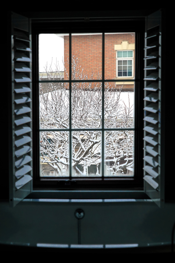 窗户外的雪景照片 窗户外的雪景照片