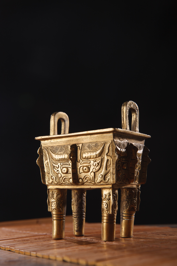 铜鼎图片 铜鼎图片