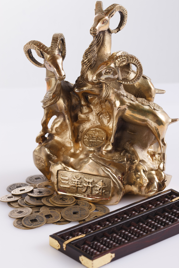 算盘和铜钱图片