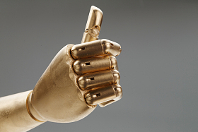 翘起大拇指图片