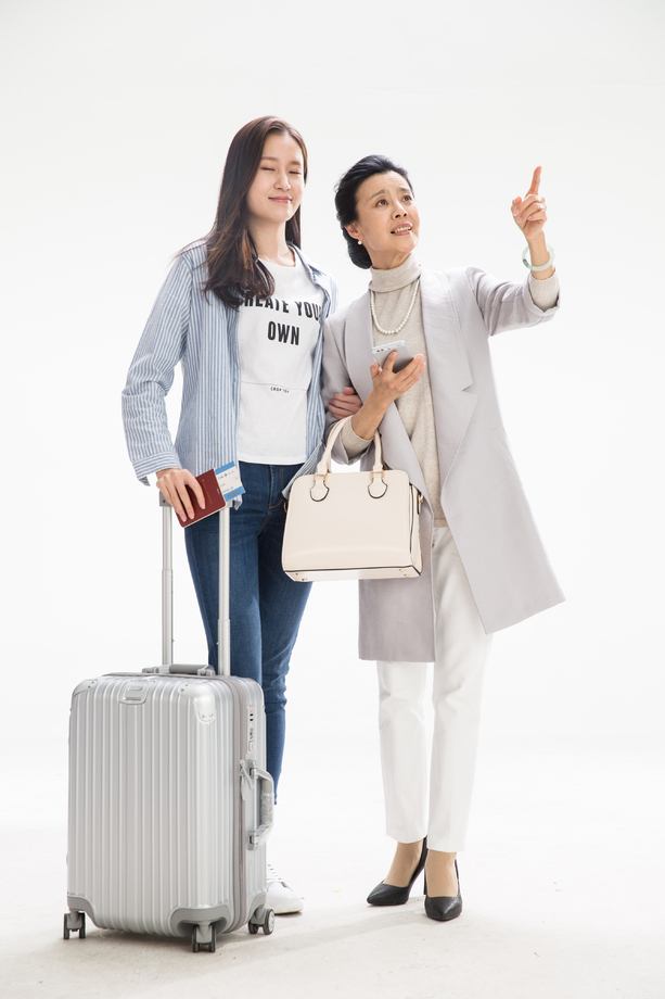 妈妈和女儿旅