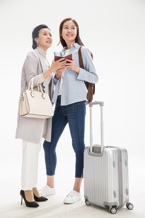 妈妈和女儿旅行图片