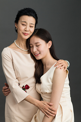 幸福母女图片