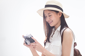 青年女人旅行照片