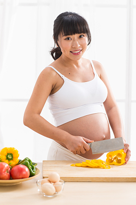 孕妇做饭