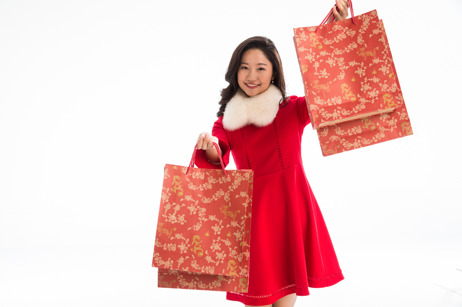 青年女人新年购物图片 青年女人新年购物图片