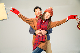 快乐情侣购物图片