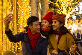 快乐家庭拍照照片