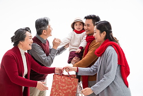 幸福家庭庆祝新年