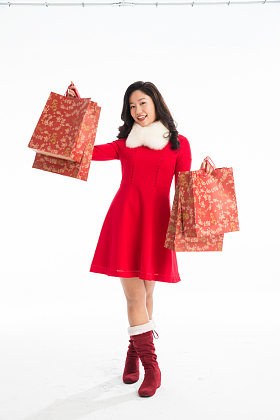 青年女人新年购物图片