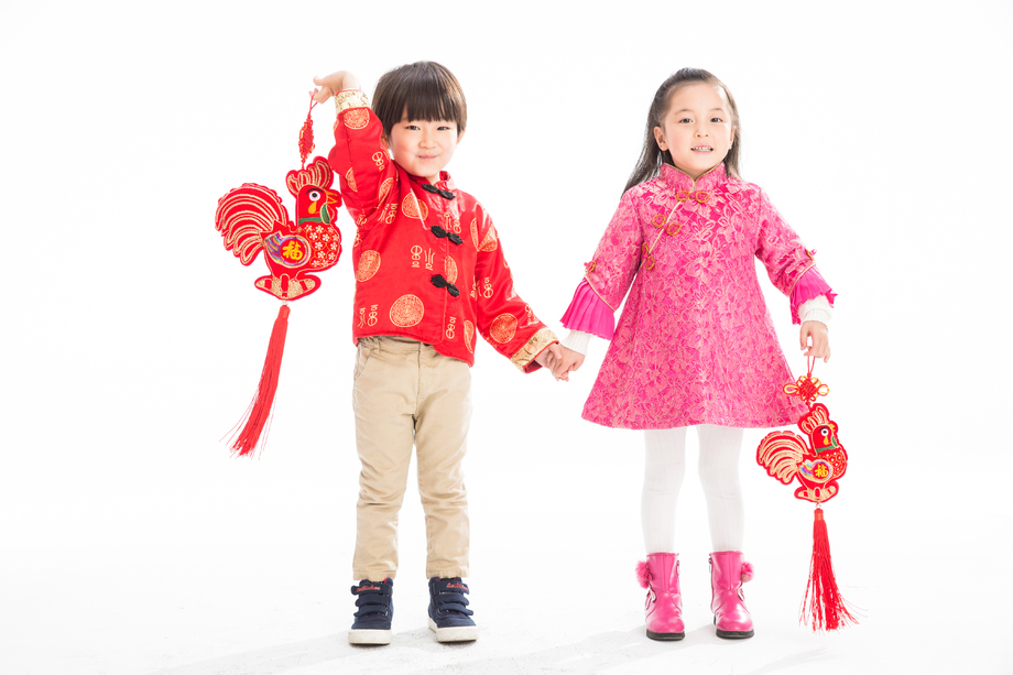 可爱的孩子庆祝新年 可爱的孩子庆祝新年