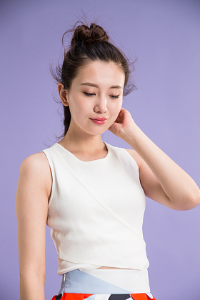 青年女人肖像